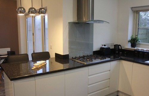 Walkden House | Brook Meadow House, 4 Bed House Manchester ¦ Business ¦ Retreat ¦