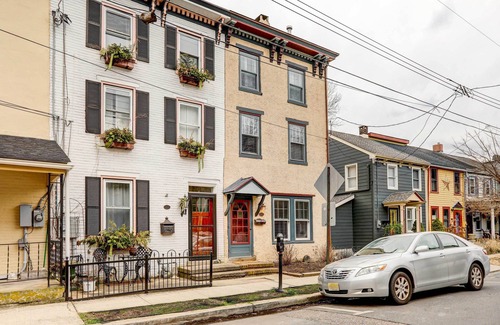 Lambertville House | 'Brooke House' In The Heart of Downtown w/Patio!
