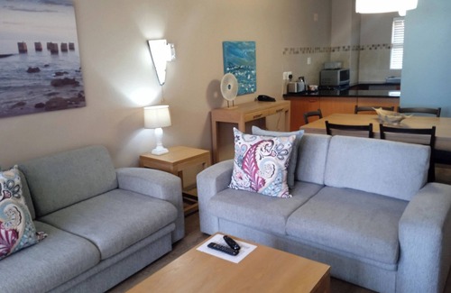Summerstrand Apartment | Brookes Hill Luxury Suites