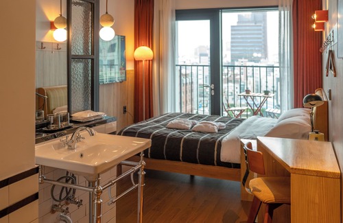 Daehangno Hotel | Brooklyn Blues