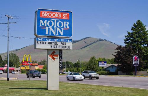 Southgate Triangle Hotel | Brooks St. Motor Inn