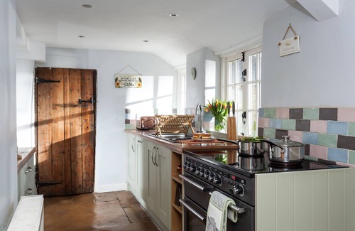 Longborough House | Brookview is a wonderfully presented three bedroom period property in the peaceful village of Lower