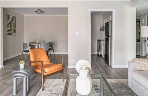 Homewood Apartment | Brookwood 1BD 5 - One Bedroom Apartment, Sleeps 2