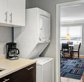 Brookwood Apartment | Brookwood Courtyard by BCA Furnished Apartments