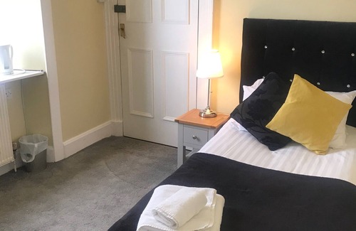 Largs Bed & Breakfast | Broom Lodge