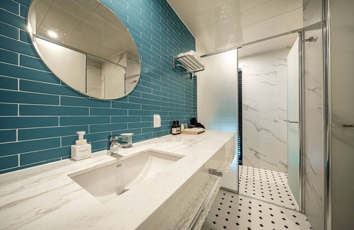 Buk-gu Hotel | Brown-dot Hotel Signature