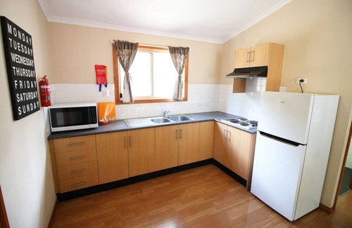 Mitcham Cabin | Brownhill Creek Tourist Park