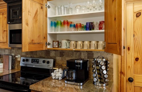 Duck Creek Village Cabin | Browning Lodge Retreat!