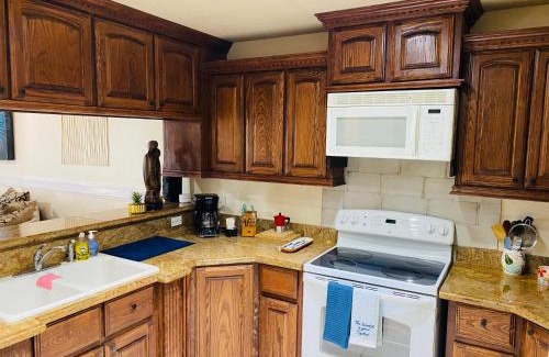 Brownsville House | Brownsville Comfort 2 bedroom 1 bath , Spacious Kitchen and Outdoor Home