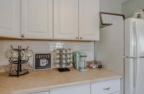 Tri-Cities House | Bruneau Bungalow Side A