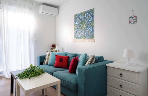 Brunswick Apartment | Brunswick 2B Living Near Sydney Rd w/Free Parking