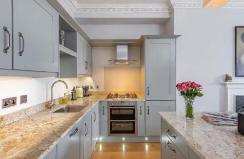 Upper Town Apartment | Brunswick Place