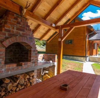 Konjska Reka House | Brvnara PETRA