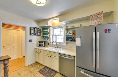 Gloversville House | BryBears Cottage-Gateway toThe Adirondacks