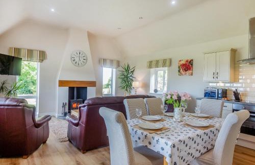 Moelfre House | Bryn Awelon - Uk44122