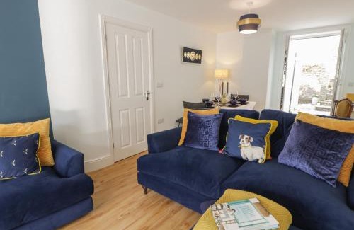 Borth-y-Gest House | Bryn Derfel