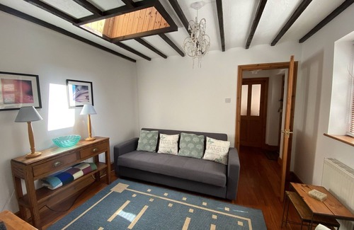 Llangefni Cottage | BRYN HYFRYD COTTAGE 2