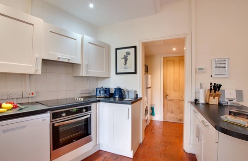 Bontddu House | Bryn Hyfryd - Four Bedroom House, Sleeps 7