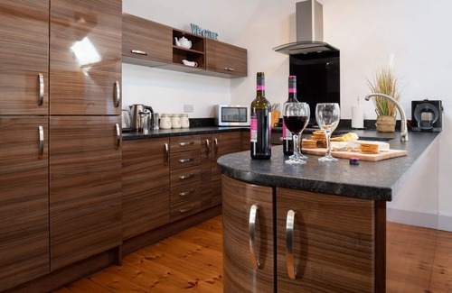 Caergeiliog Other | Bryn Lon Mawr - 5 bedroom Anglesey holiday barn conversion