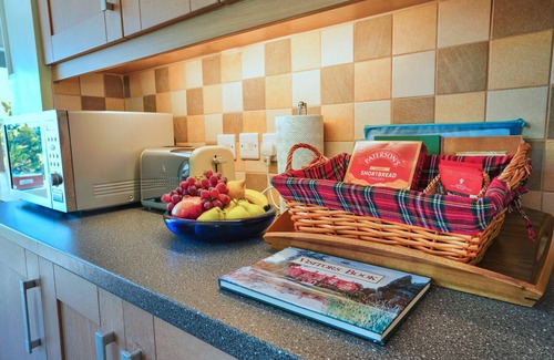Ault Hucknall Cottage | Bryn Tor: historic market town of Bolsover