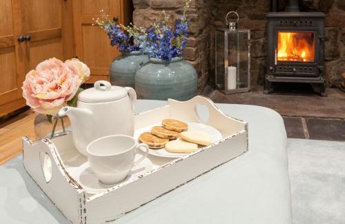 Ystradgynlais House | Bryn-Y-Groes Cottage