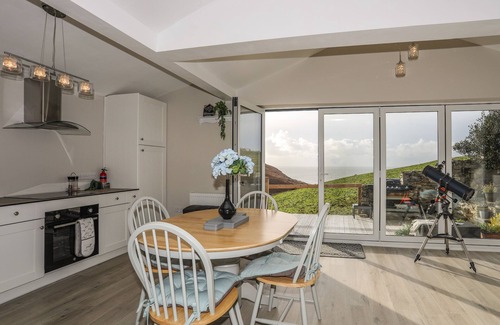Tywyn Cottage | BRYN Y MOR, pet friendly, country holiday cottage in Llwyngwril