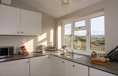 Tywyn Cottage | BRYN Y MOR, pet friendly, country holiday cottage in Llwyngwril