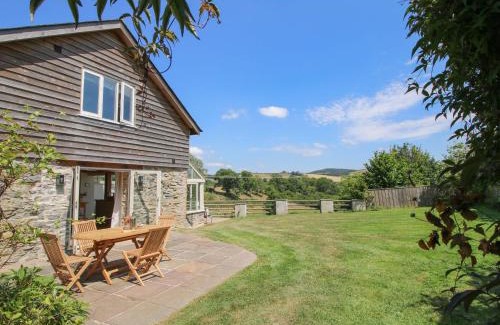 Hopton Castle House | Brynlikky Cottage