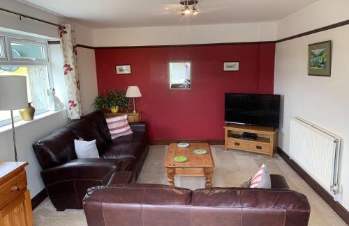 Bethania House | Brynllin Holiday Cottages - Dildre