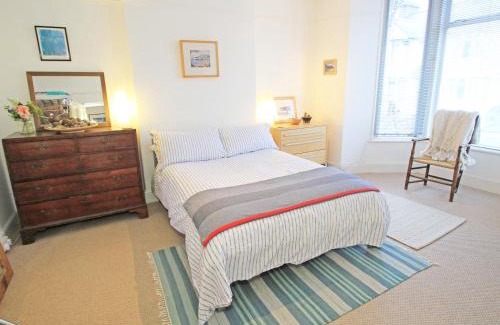 Borth-y-Gest House | Brynmor