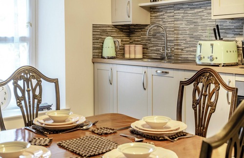 Felinfach Cottage | Brynog Mansion Apartment