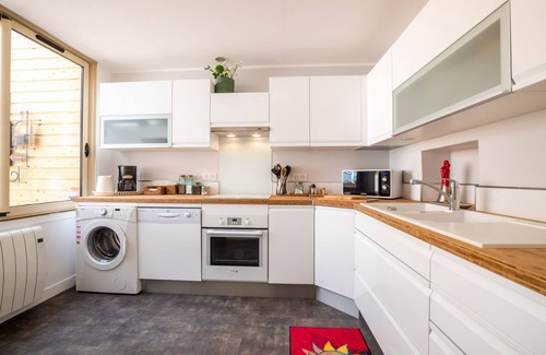 Beaune City Centre Apartment | BSH - Beaune Rousseau - Parking included