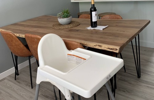 Harvie Heights House | Btfl Newly Reno 2BDM 2 Bth Sleep Up to 6 Adults+Kids Townhouse W/AC in Rockies
