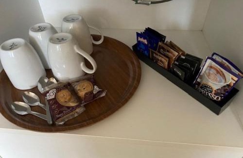 Warwick Hotel | Buckaroo Motor Inn