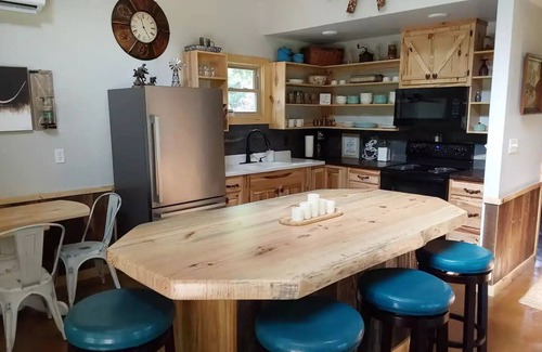 Caddo Gap Cabin | Bucks Ridge Cabin on the South Fork Creek of the Caddo River