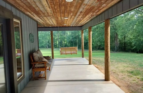Caddo Gap Cabin | Bucks Ridge Cabin on the South Fork Creek of the Caddo River