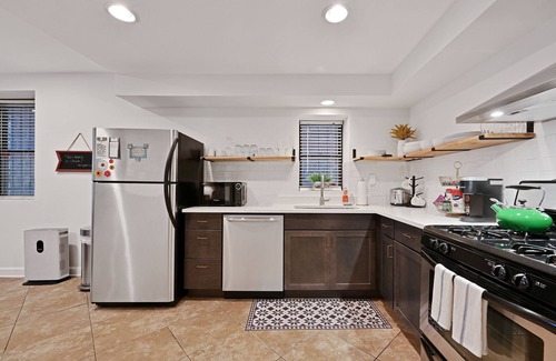 Wicker Park Condo | Bucktown Condo Just Two Blocks from the L by AllSet Turnover