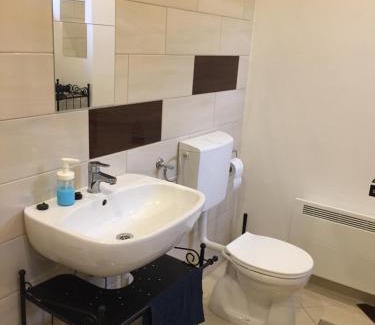 Vecses Apartment | Budapest Airport , accommodation in Vecsés