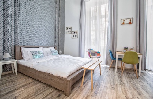 Palace District Bed & Breakfast | Budapest Passage