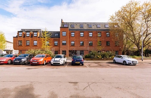 Ipswich Apartment | Budget 1 Bed Top Floor Flat in Central Ipswich
