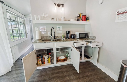 Midwest City Apartment | Budget 2BR | Near Tinker AFB | Private Yard | Pet Friendly #L2