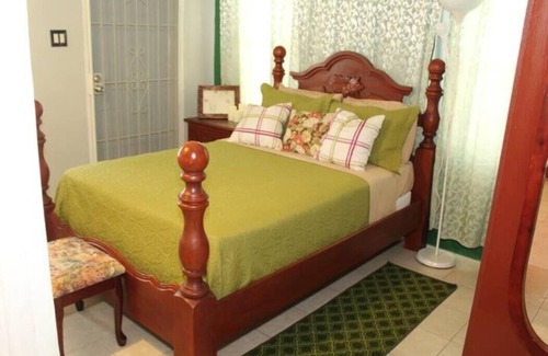 Old Road Town Apartment | Budget accommodation with scenic views and a relaxing environment.