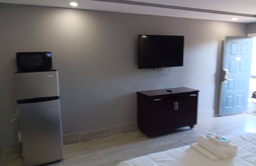 Historic Downtown Kissimmee Hotel | Budget Inn East