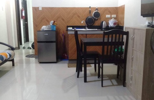 Moonwalk House | Budget Lovely Home Condo Room Near NAIA T & T2