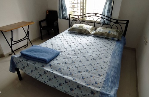 Undri Apartment | Budget Private Room near Magarpatta 5km Undri 2km - by IT Pro