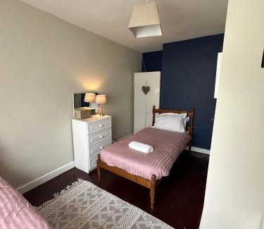 Foxford Hostel | Budget room