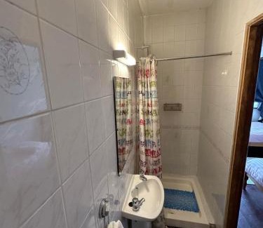 Foxford Hostel | Budget room