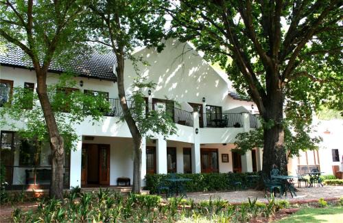 Magaliesberg Hotel | Budmarsh Country Lodge
