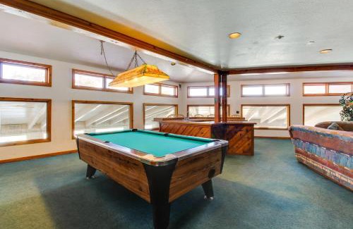 Wildernest Apartment | Buffalo Village 402
