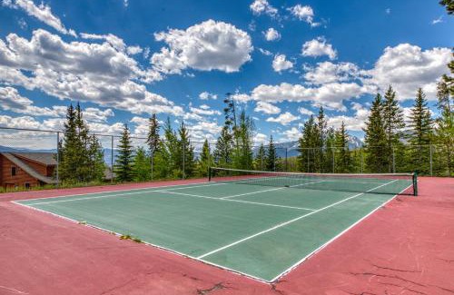 Wildernest Apartment | Buffalo Village 402